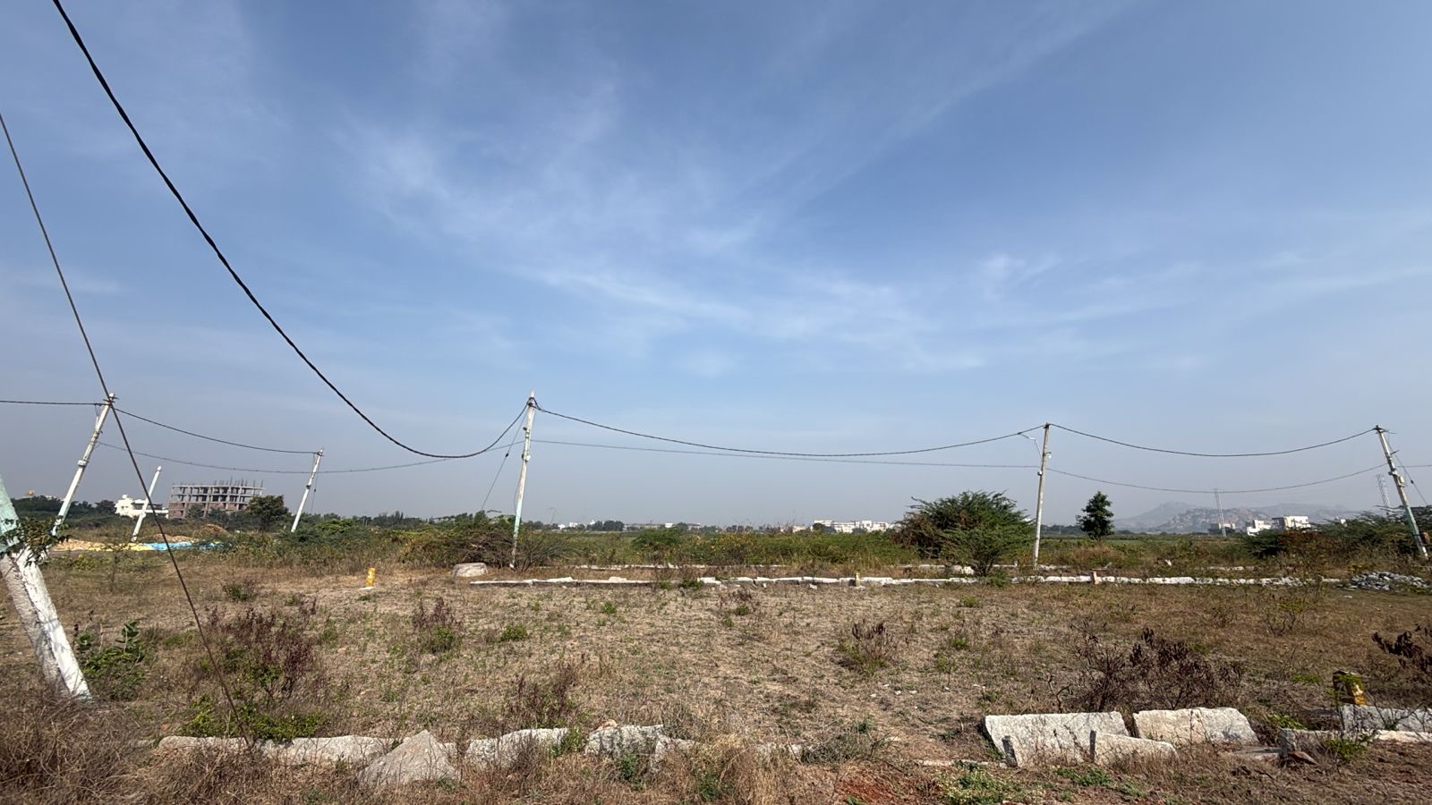 Plot for Sell in MOKA Road , Vajpeee layout  ballari